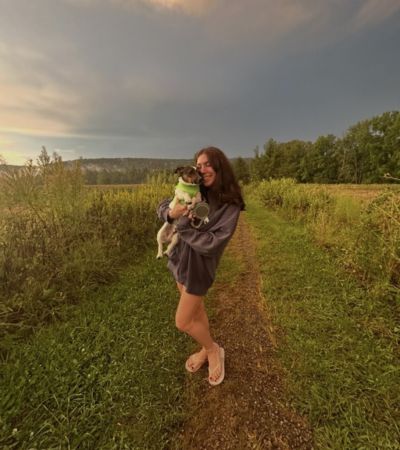 Liv Professional Pet Sitter - Happy Trails 